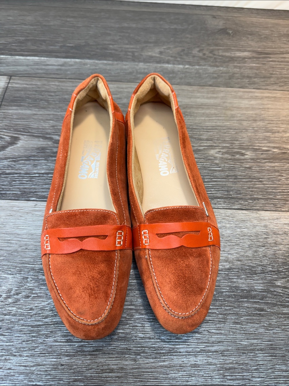 Salvatore Ferragamo Orange Suede Penny Loafers size 10 (h215)